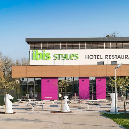 Ibis Styles Castres Hotel Castres  Buitenkant foto