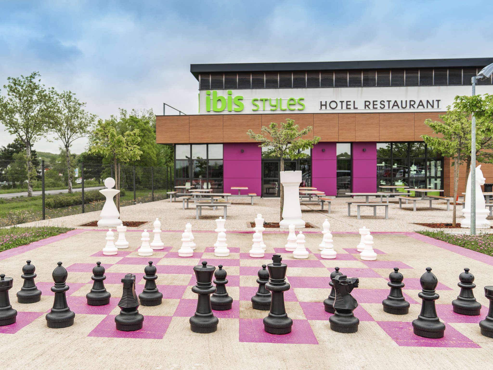 Ibis Styles Castres Hotel Castres  Buitenkant foto