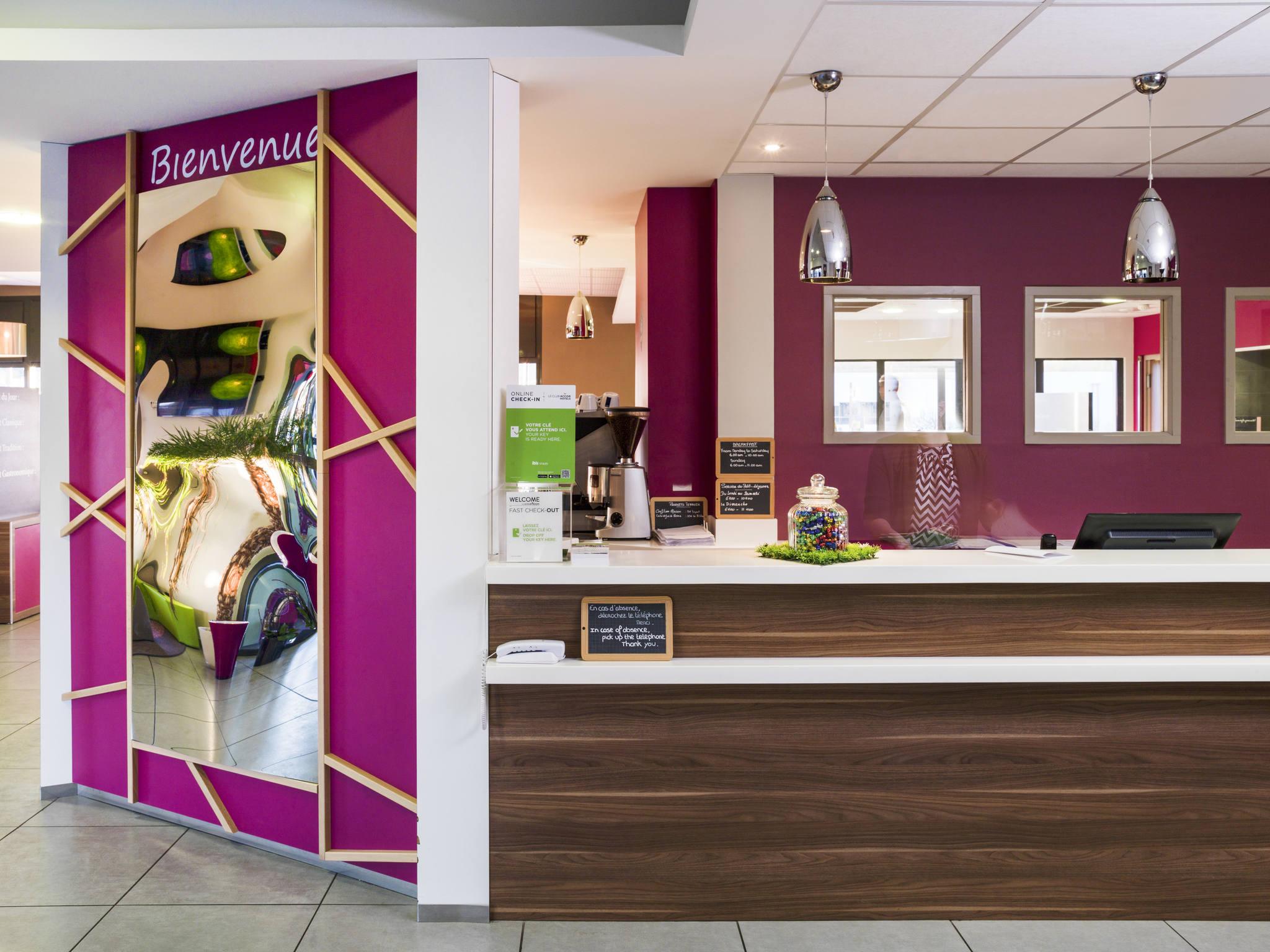 Ibis Styles Castres Hotel Castres  Buitenkant foto