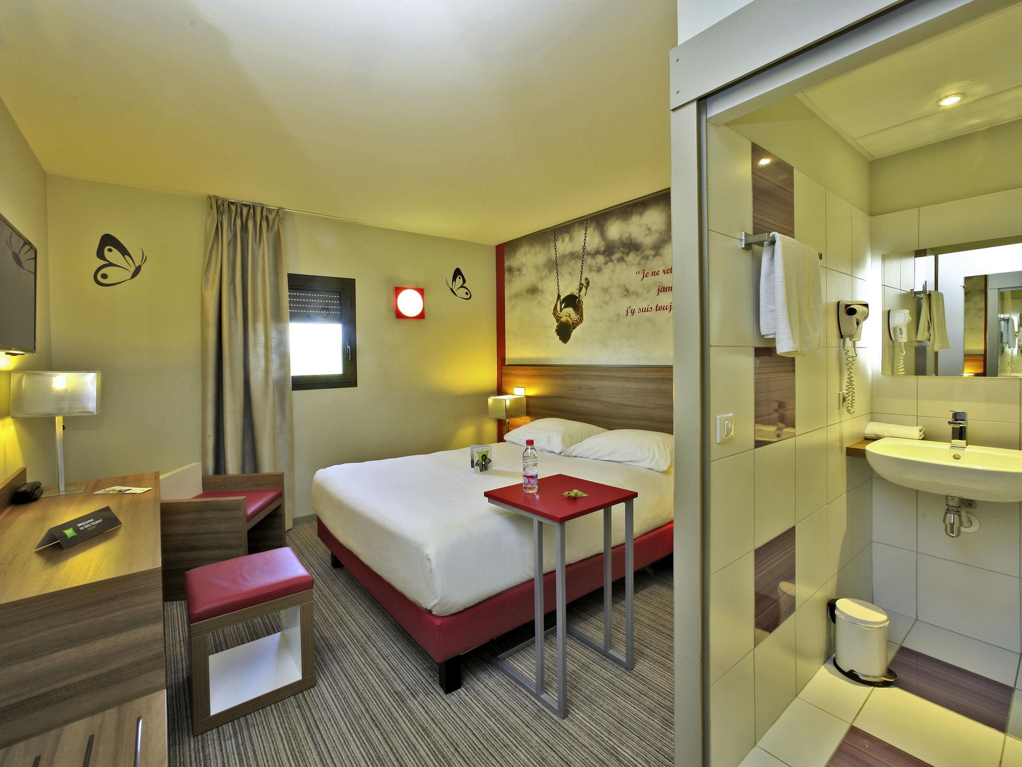 Ibis Styles Castres Hotel Castres  Buitenkant foto
