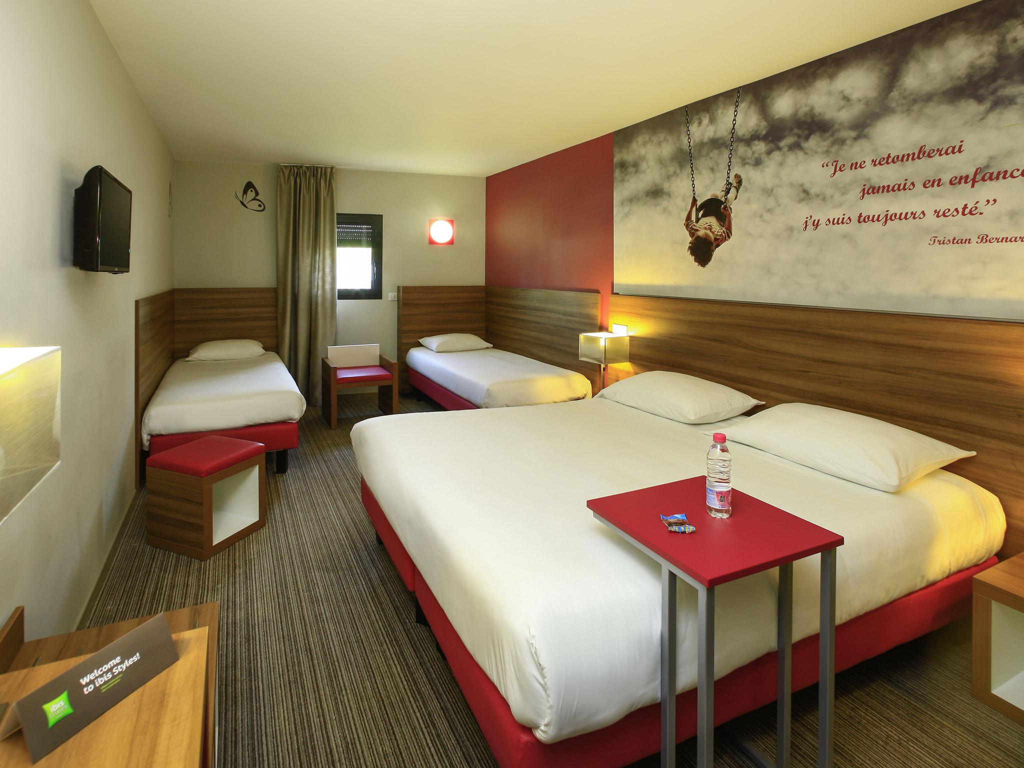 Ibis Styles Castres Hotel Castres  Buitenkant foto