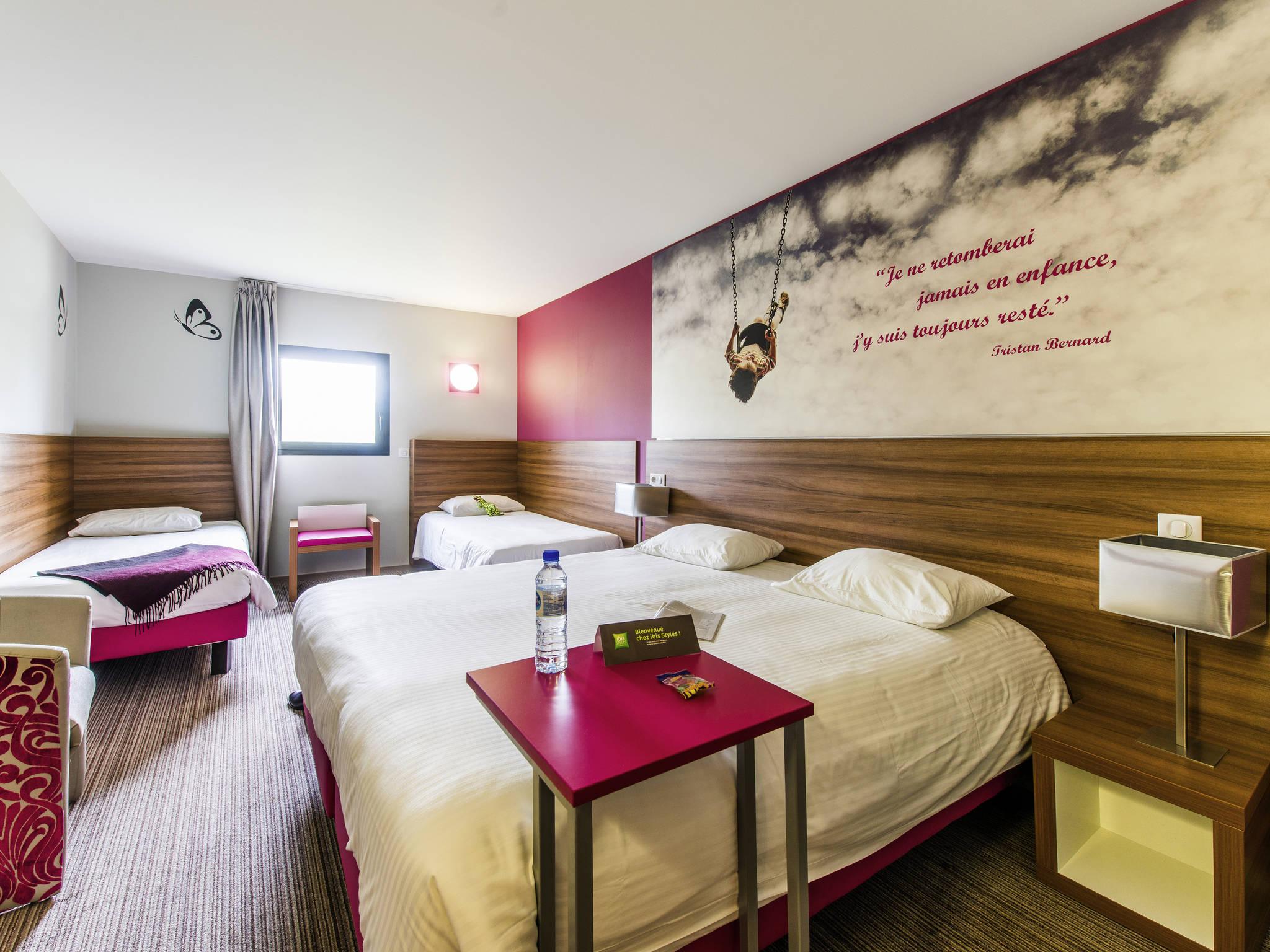 Ibis Styles Castres Hotel Castres  Buitenkant foto
