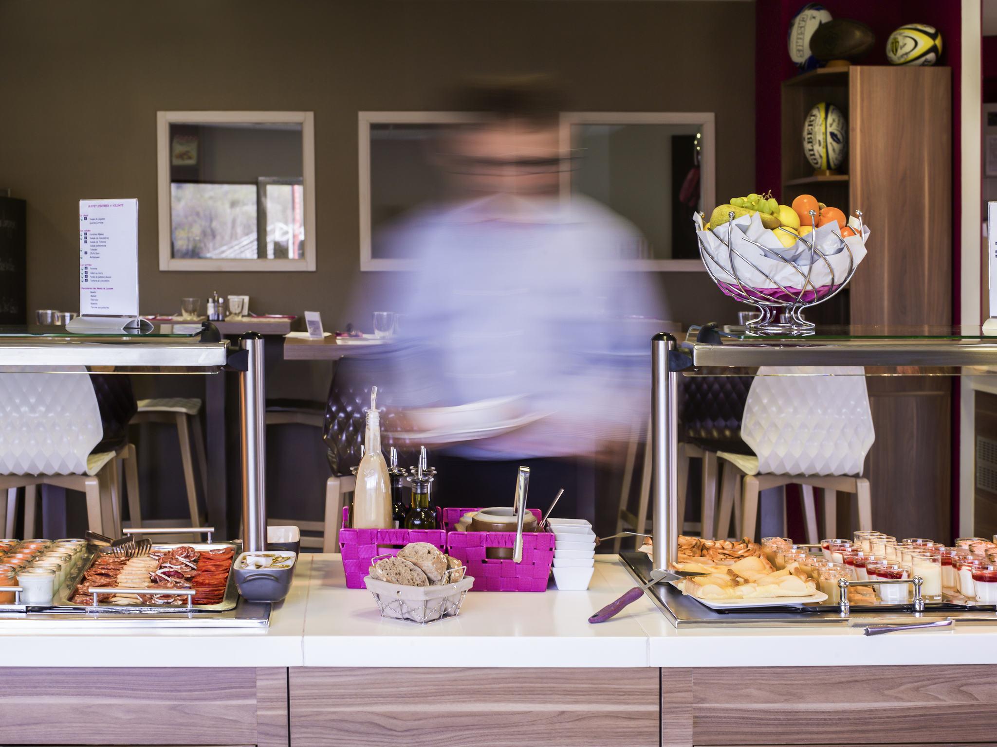 Ibis Styles Castres Hotel Castres  Buitenkant foto