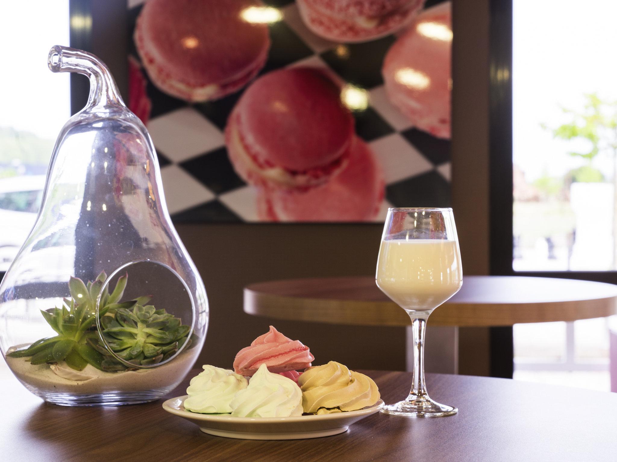 Ibis Styles Castres Hotel Castres  Buitenkant foto