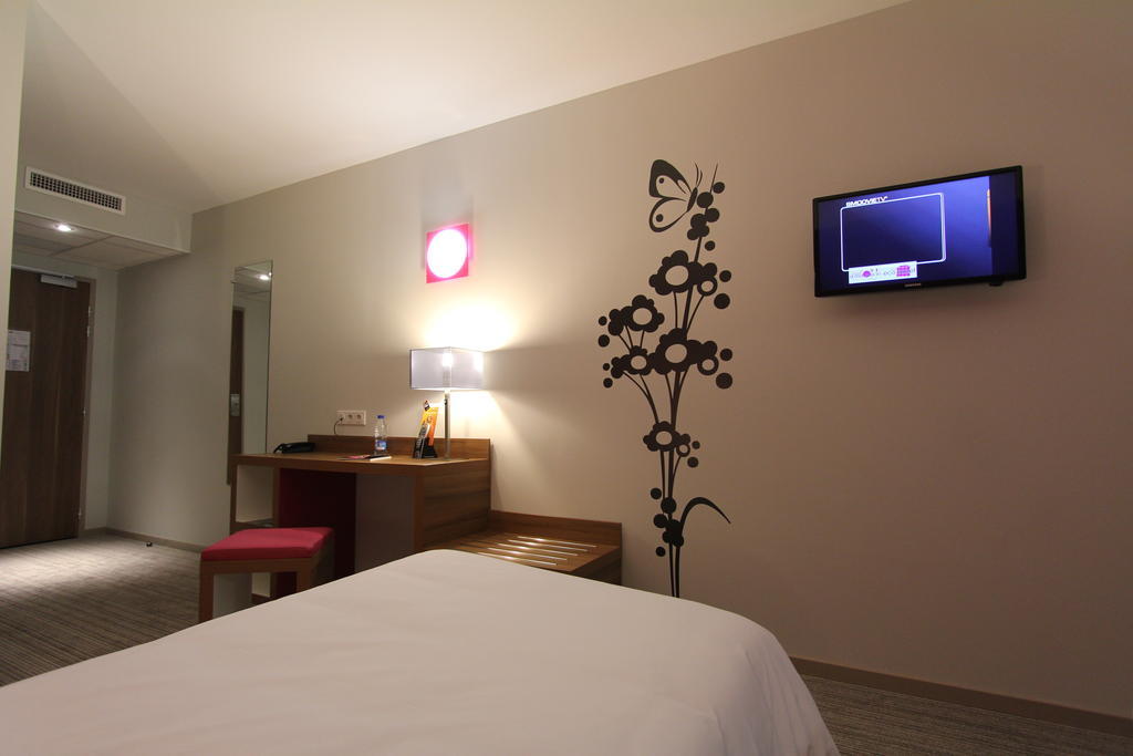 Ibis Styles Castres Hotel Castres  Kamer foto